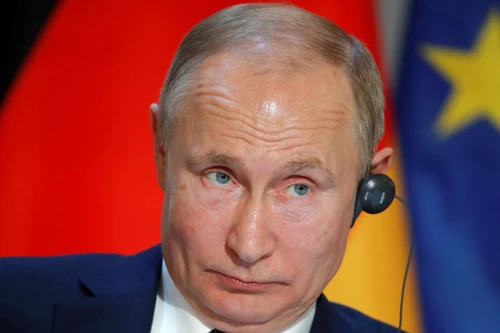 [ẢNH] Tổng thống Putin thêm thách thức khi ca nhiễm Covid-19 mới cao nhất châu Âu