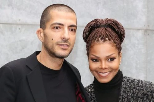 Ca sĩ Janet Jackson sinh bé trai đầu lòng ở tuổi 50