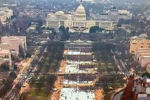 So sánh số lượng người tham gia lễ nhậm chức của ông Trump với ông Obama