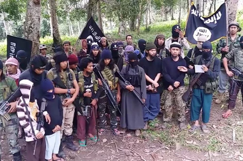 Nhóm phiến quân Abu Sayyaf chặt đầu con tin ở nam Philippines