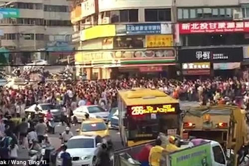 Cả nghìn người chen lấn cuồng bạo ở Đài Loan vì Pokemon Go