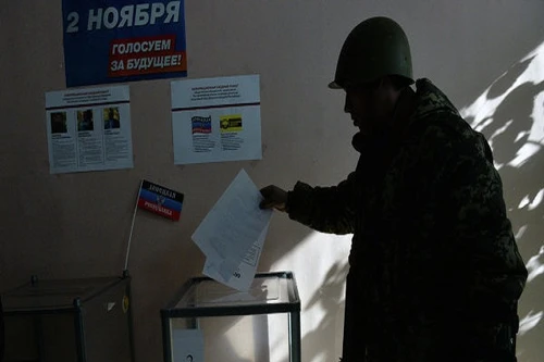 Donetsk cáo buộc Kiev cố phá hoại cuộc bầu cử ở miền đông