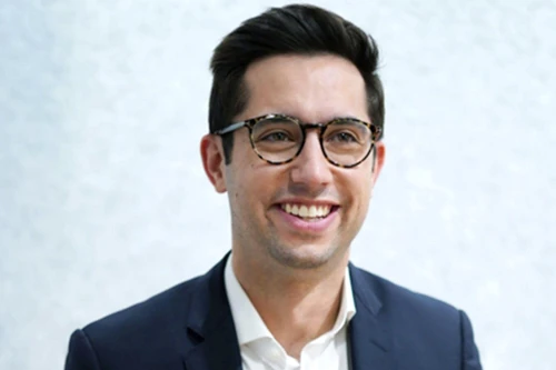 Phó phát ngôn viên Nhà Trắng bị đình chỉ công tác vì đe dọa phóng viên