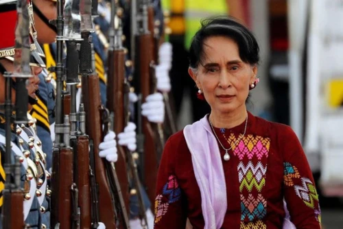 Bà Aung San Suu Kyi trải qua phiên xét xử đầu tiên trước tòa án Myanmar
