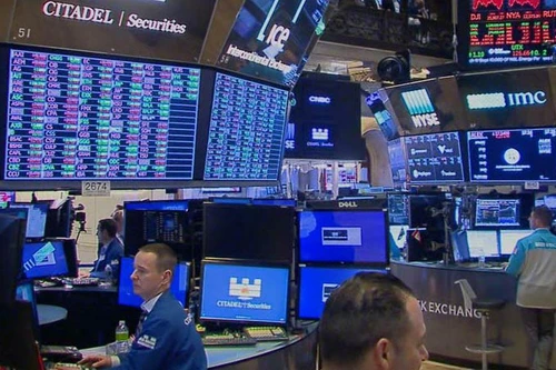 Bắc Kinh tuyên bố đáp trả vì Mỹ xóa sổ niêm yết chứng khoán công ty Trung Quốc