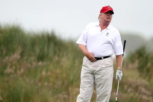 Ông Donald Trump lần đầu trả lời phỏng vấn sau khi rời Nhà Trắng