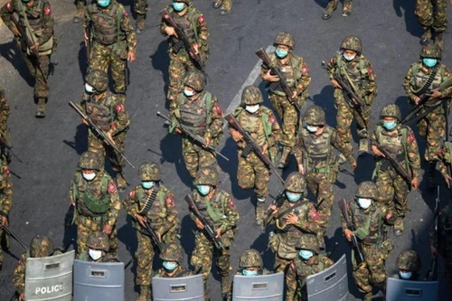 Nga hợp tác khẳng khít với Myanmar trong việc cung cấp vũ khí