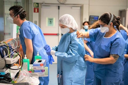 Thế giới ghi nhận kỉ lục về số ca nhiễm Covid-19 trong một ngày