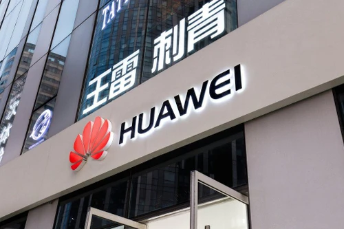 Mỹ tiếp tục siết chặt lệnh hạn chế kinh doanh với Huawei