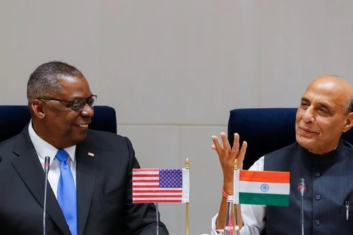 Mỹ đề nghị Ấn Độ tránh xa vũ khí Nga