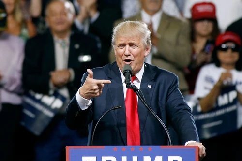 Hacker ra sức tấn công mạng chiến dịch tranh cử của ông Donald Trump