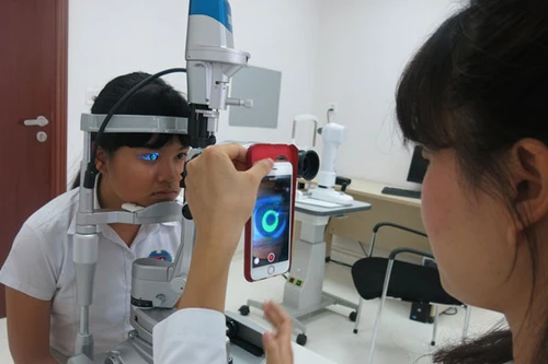 Ortho K - Điều chỉnh cận loạn thị không phẫu thuật