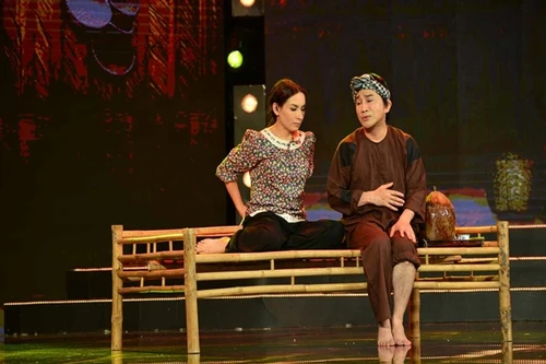 Phi Nhung tiếp tục sánh đôi cùng "con rồng vàng cải lương" Kim Tử Long