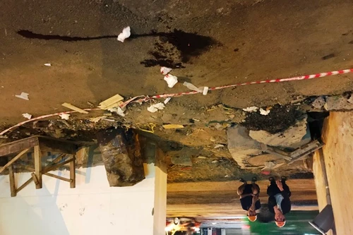 Lại nghi có công nhân rơi từ công trường đường sắt trên cao Cát Linh - Hà Đông xuống đất