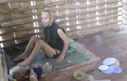 Nhói lòng nỗi đau bệnh tật và nghèo khó trên đỉnh Pà Ó