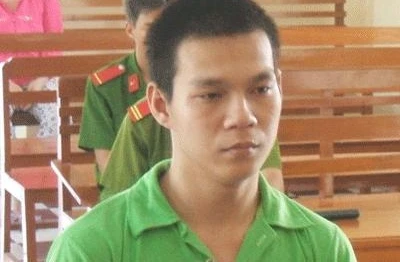 Quái dị vụ cởi truồng... đi cướp! 