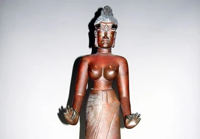 Pho tượng đồng bí ẩn ở Phật viện Đồng Dương