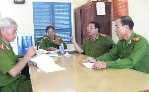 Cuộc đấu súng với tên sát thủ "độc nhãn"