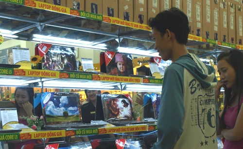 Mua laptop được tặng từ 500 nghìn đồng đến 5 triệu đồng