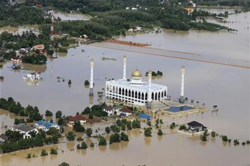 Việt Nam và Indonesia “hưởng lợi” từ lũ lụt nghiêm trọng ở Thái Lan?