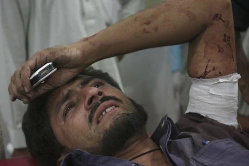 Tàu khách bị tấn công, 5 người thiệt mạng