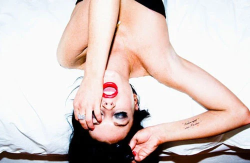 Lindsay Lohan hoá thân thành ma cà rồng