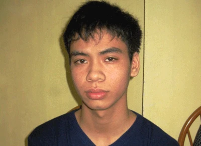 Thiếu tiền, dùng kéo đi cướp giữa ban ngày 