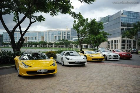 Dựng chân dung đại gia Việt chơi siêu xe