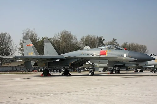 Trung Quốc nâng cấp khả năng cảnh báo tên lửa cho chiến đấu cơ J-11A