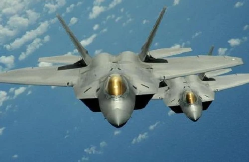 Mĩ xây dựng chiến thuật tác chiến cực nhanh cho “Chim ăn thịt” tàng hình F-22