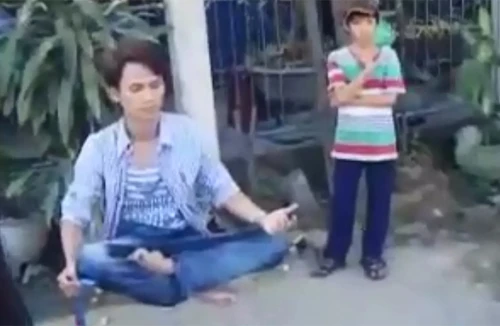 Lật tẩy "trò lừa" chấn động: Thiền bay trên không trung!