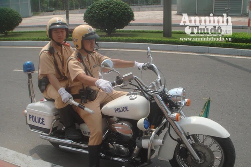 CSGT Thủ đô rèn quân, luyện tác phong trong kỳ nghỉ lễ