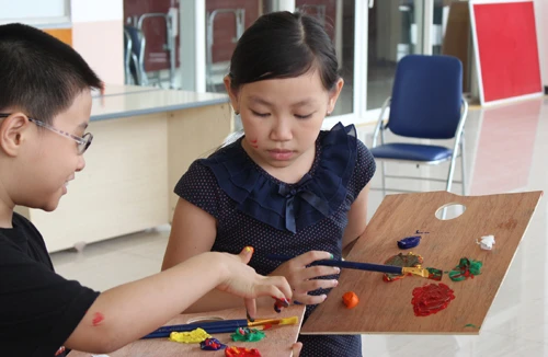 CLB hè 2013: Ấn tượng lạ về chương trình “chơi mà học”