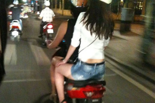 Công an Hà Nội điều tra kẻ tung tin đồn thất thiệt 3 nữ sinh bị rạch đùi, nhiễm HIV