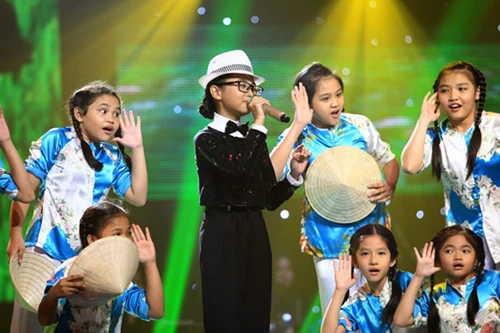  Phương Mỹ Chi lập kỉ lục về lượt xem trên Zing TV