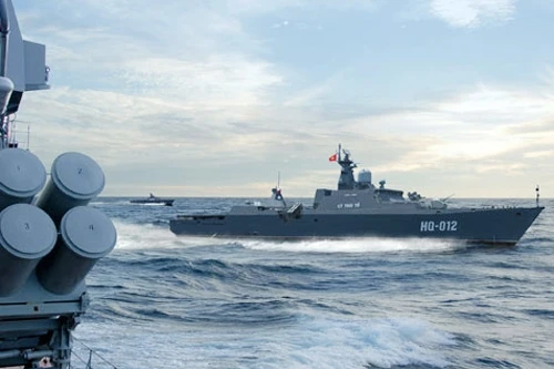 Tàu hộ vệ tên lửa Lý Thái Tổ sẵn sàng bảo vệ chủ quyền trên biển