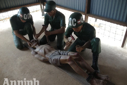 Chùm video: Những trò tra tấn tù binh dã man tại nhà tù Phú Quốc