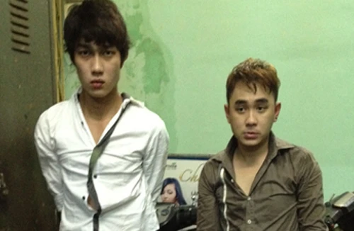 Cảnh sát hình sự nổ súng bắt gọn hai tên cướp giật trên phố