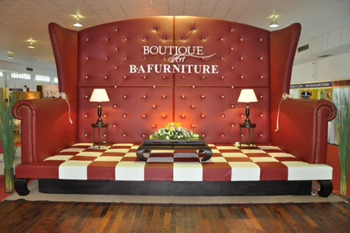 Chuẩn bị đấu giá chiếc ghế sofa lớn nhất châu Á