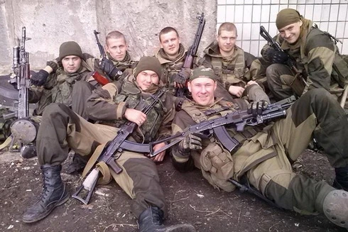 [ẢNH] Saudi Arabia nhanh chóng đập tan phiến quân Houthi nhờ sự tham chiến của lính đánh thuê quốc tế?