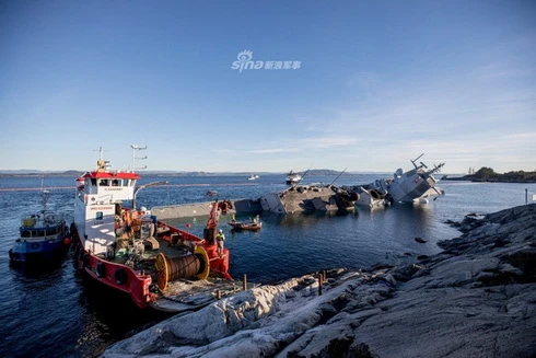 [ẢNH] Không còn hy vọng cứu chiến hạm Aegis 650 triệu USD của Na Uy