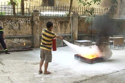 Nâng cao nhận thức PCCC cho các cơ sở kinh doanh có điều kiện về ANTT