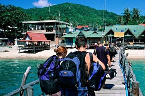 Thái Lan phát vòng tay nhân dạng cho du khách