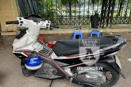 Cảnh sát 141 phát hiện chiếc xe AirBlade bị kẻ gian ‘phù phép’, rồi đưa từ Nam ra Bắc