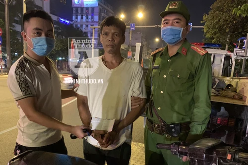 [Clip] Lợi dụng dịch Covid-19 dùng chiêu 'độc' giấu ma tuý, đối tượng không thoát chốt 141