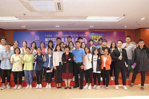 Tân sinh viên 2020: Làm gì để thích nghi trong thế giới VUCA?