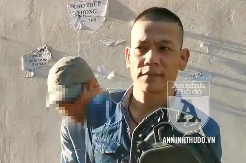 [CLIP] Đánh lạc hướng khi vào chốt 141, đối tượng có 2 tiền án vẫn bị lộ ma tuý