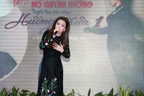 Hồ Quỳnh Hương ra mắt album bolero "Hương xưa" 