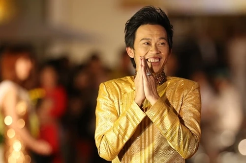 NSƯT Hoài Linh đạt nút bạc sau một năm lập "nhà riêng" trên Youtube