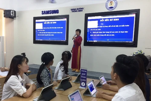 Samsung tặng Đại học Y Dược Thái Nguyên một giảng đường thông minh